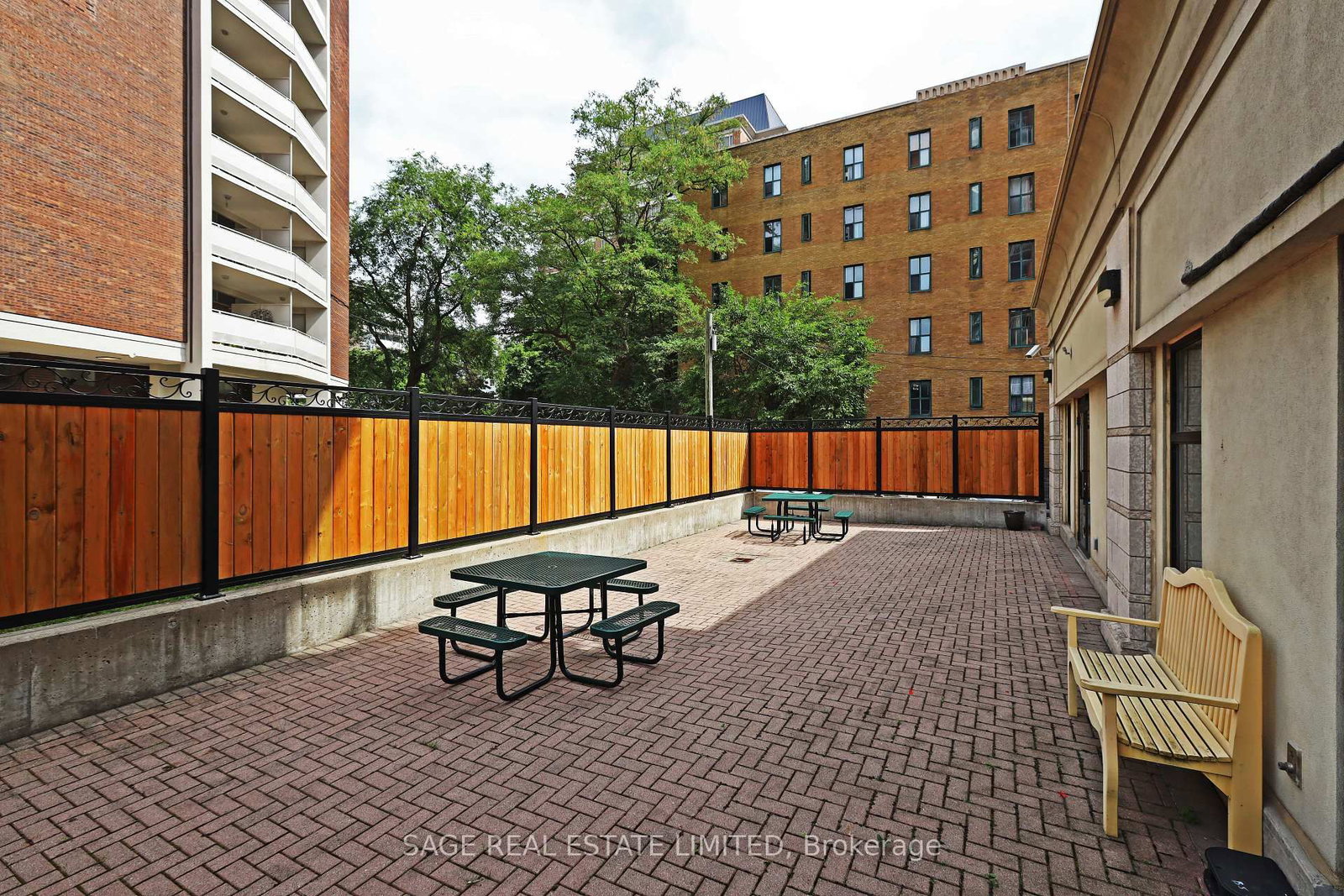 1 Deer Park Crescent, Unit 803 - Photo 24