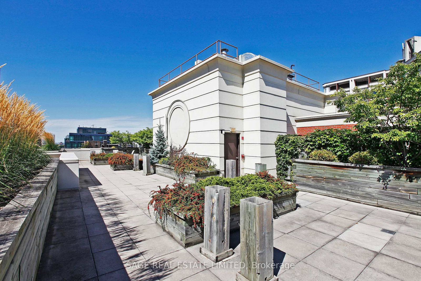 1 Deer Park Crescent, Unit 803 - Photo 30