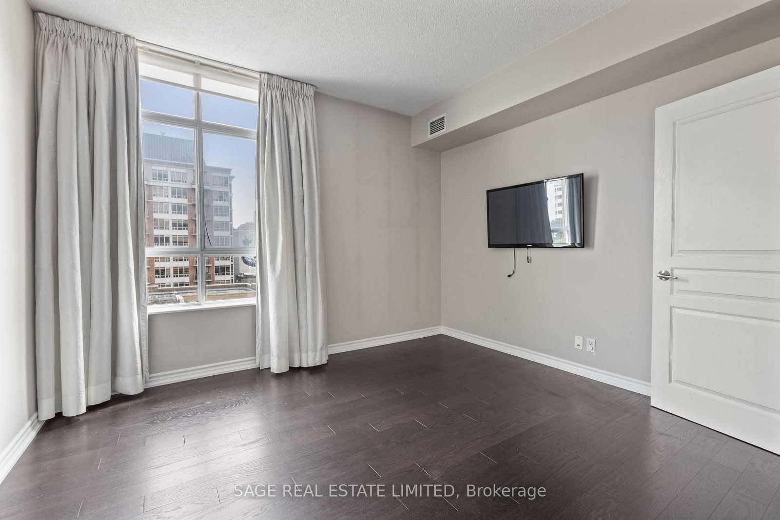 1 Deer Park Crescent, Unit 803 - Photo 32