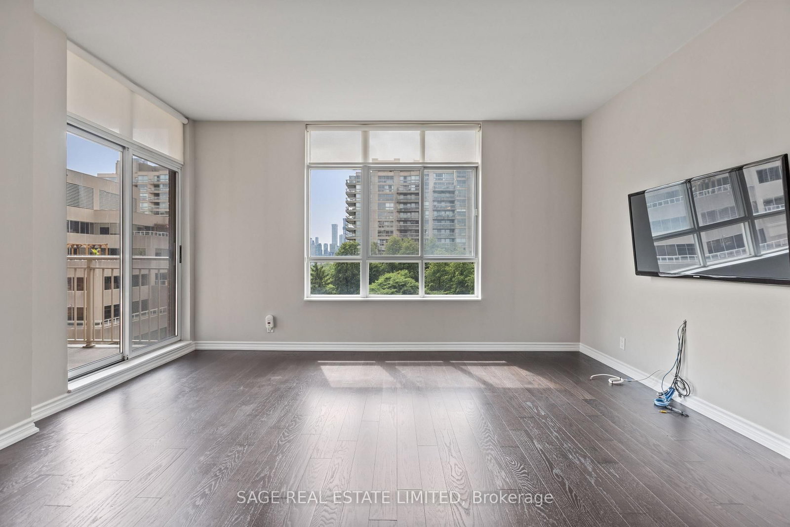 1 Deer Park Crescent, Unit 803 - Photo 34