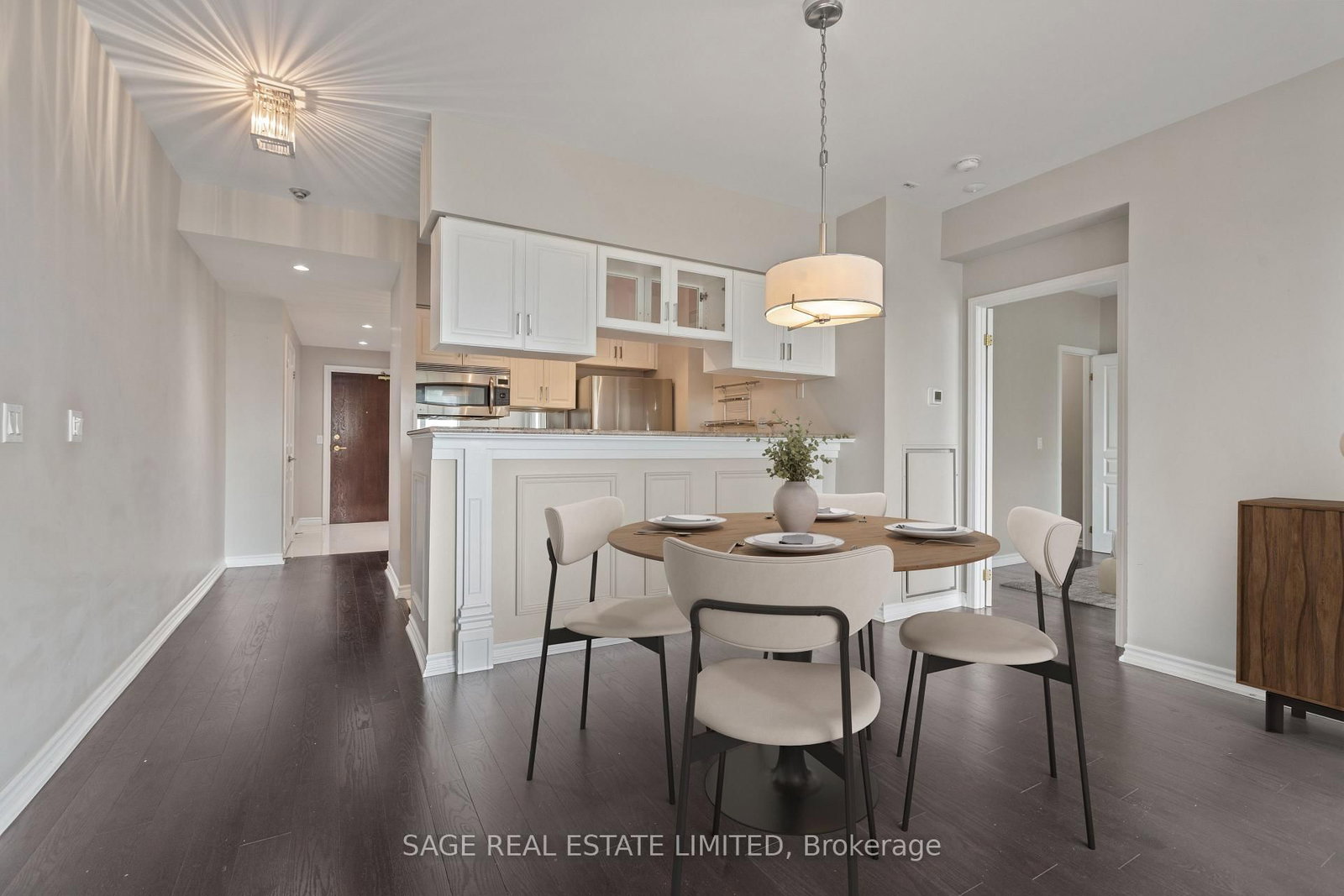 1 Deer Park Crescent, Unit 803 - Photo 7