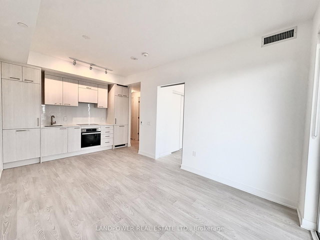 3207 - 634 Church Street