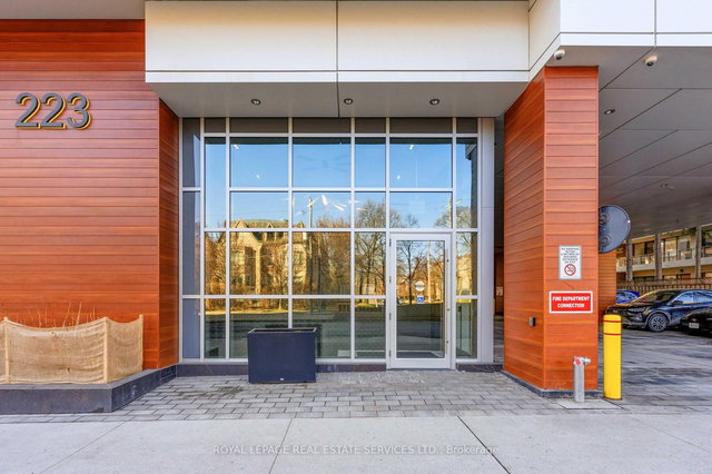 508 - 223 St Clair Avenue W