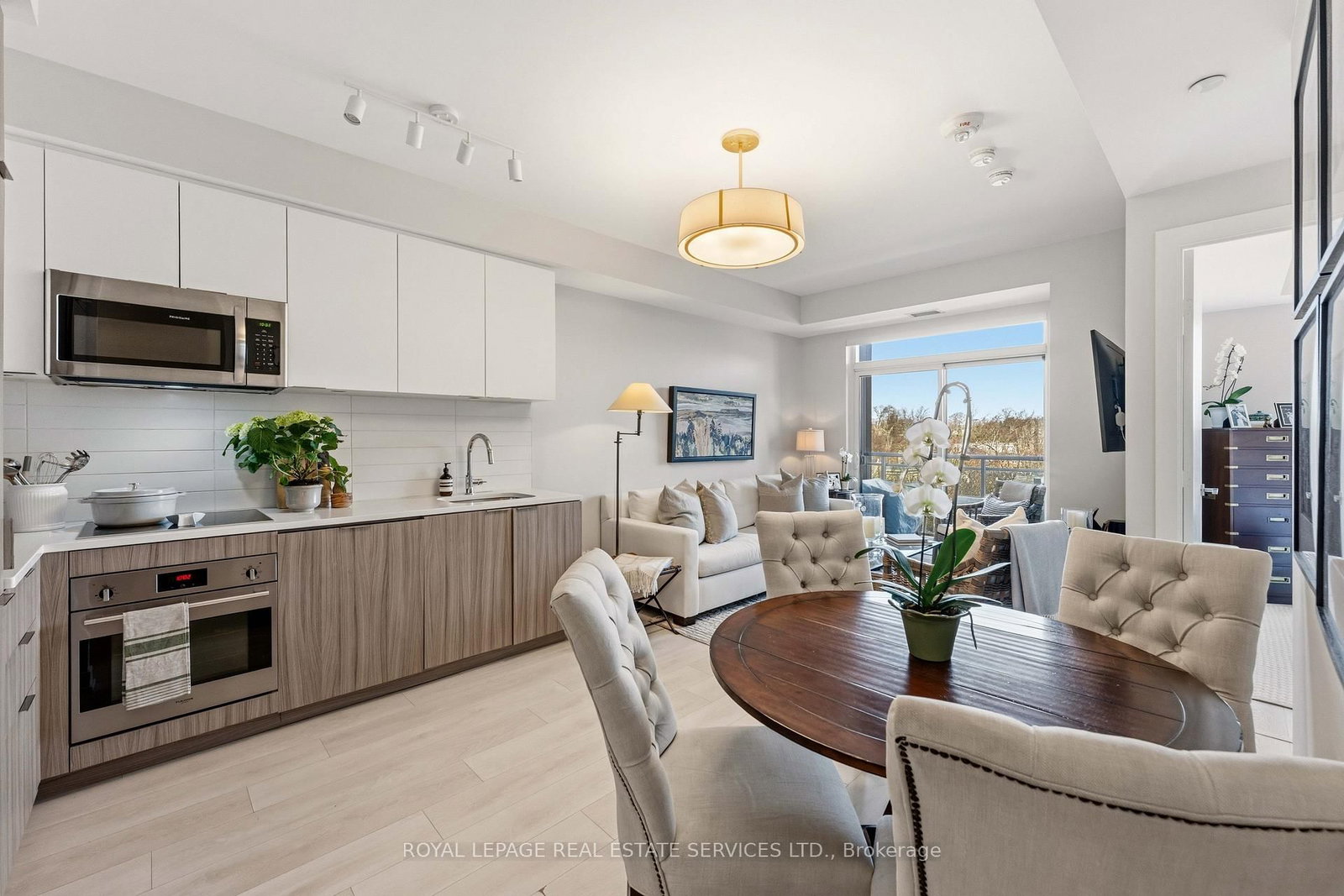 223 St Clair Avenue W, Unit 508 - Photo 7