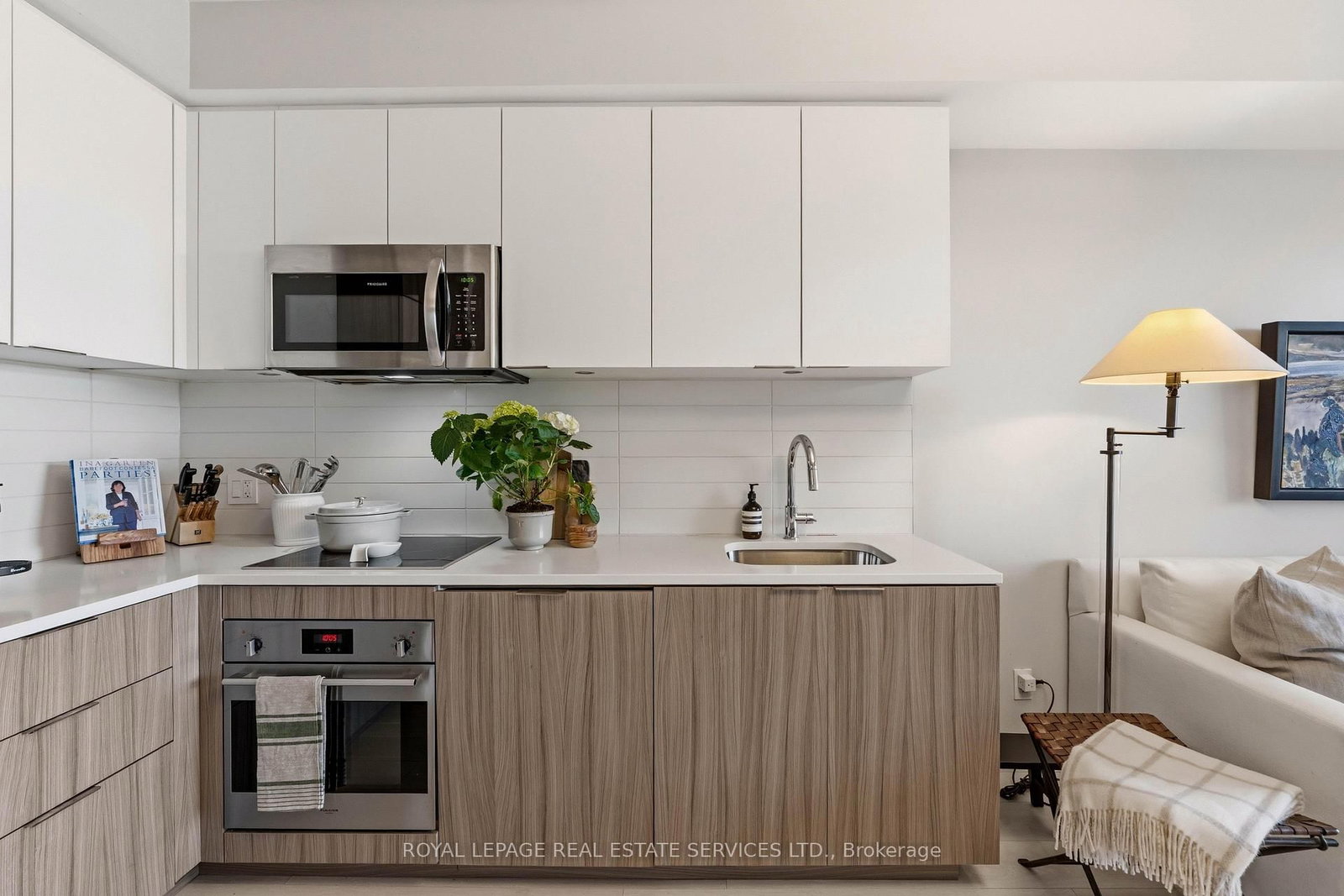 223 St Clair Avenue W, Unit 508 - Photo 9