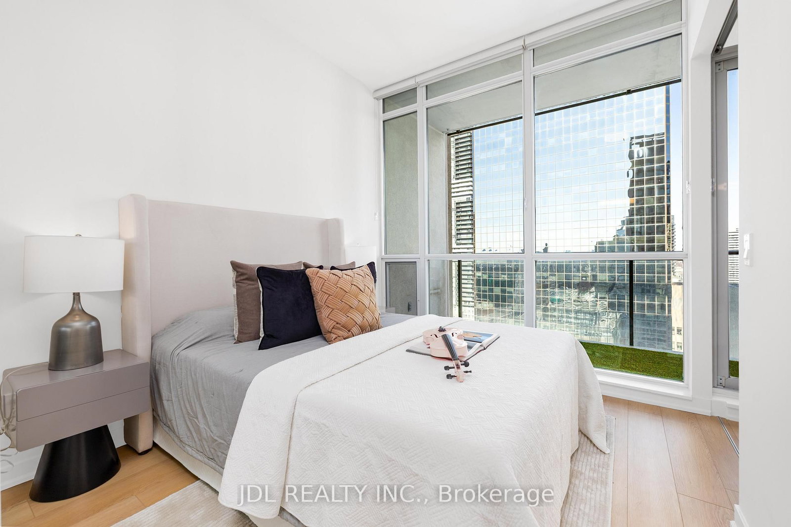 Condo for sale at 2302-770 Bay Street, Toronto, Ontario, M5G 0A6 - Bay Street Corridor - MLS: C12989204