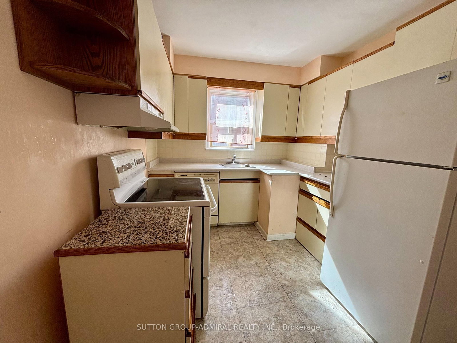 Detached House for sale at 84 Reiner Road, Toronto, Ontario, M3H 2L5 - Clanton Park - MLS: C12989256