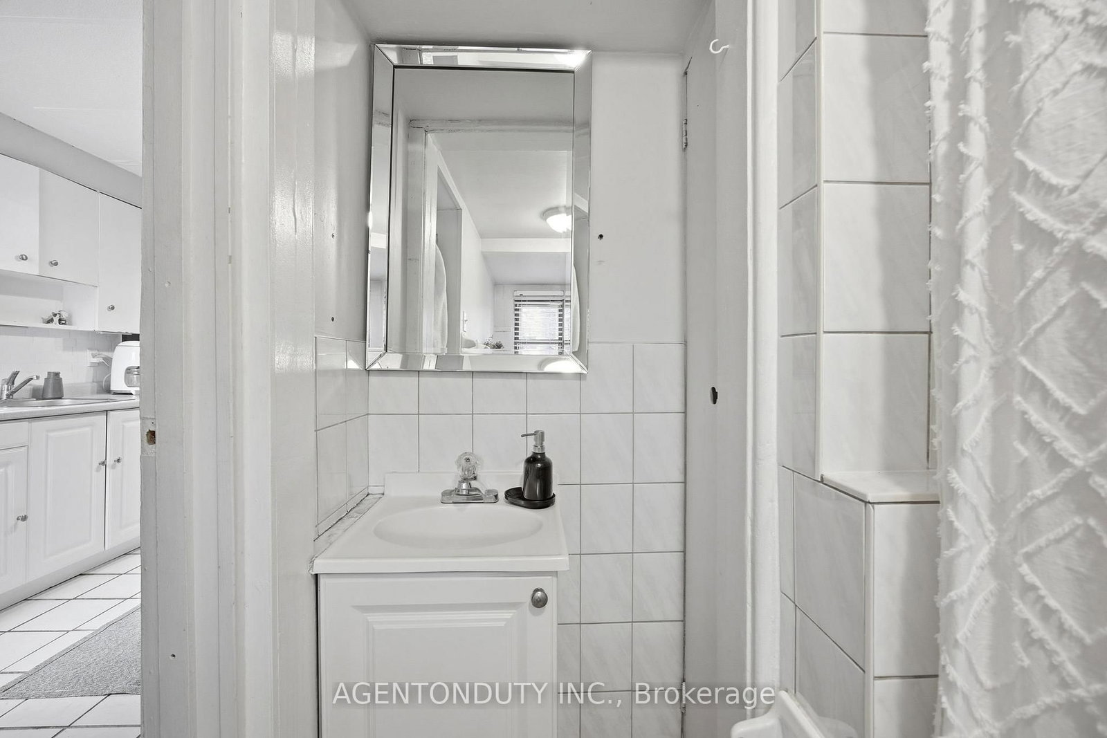 51 Perth Avenue - Photo 13