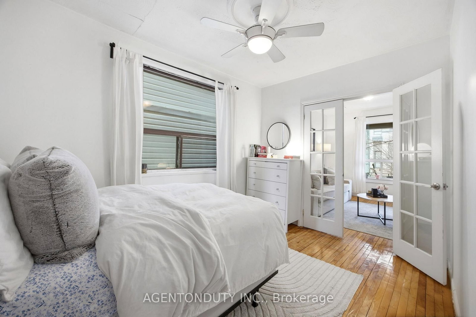 51 Perth Avenue - Photo 9