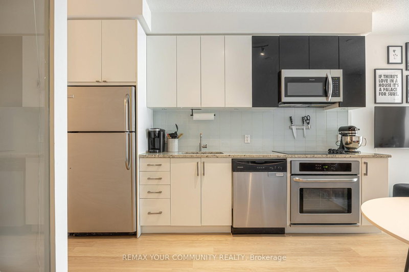 724 - 98 Lillian St, Toronto, M4P 2Y3 | Image 3