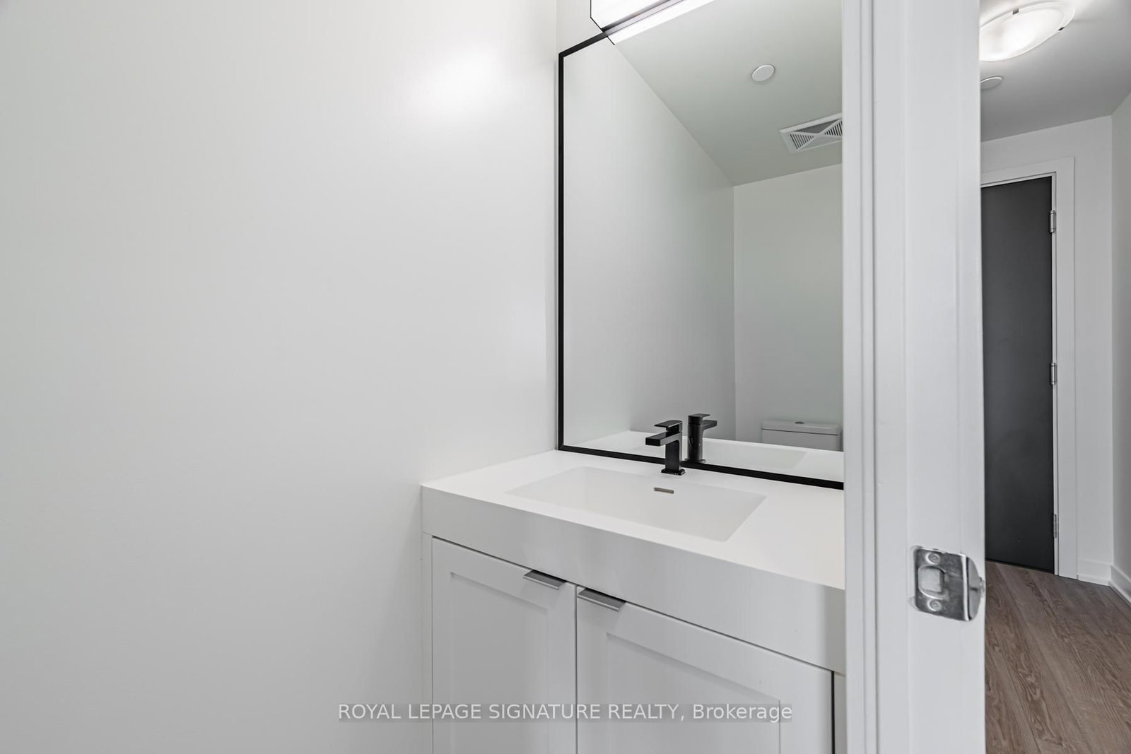 250 Lawrence Avenue W, Unit 609 - Photo 10