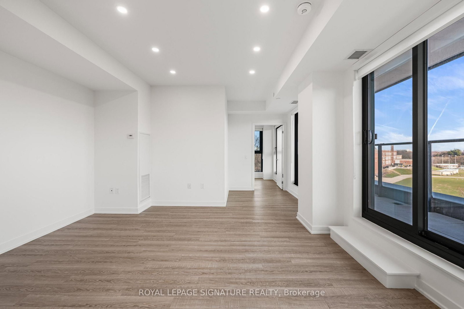 250 Lawrence Avenue W, Unit 609 - Photo 14