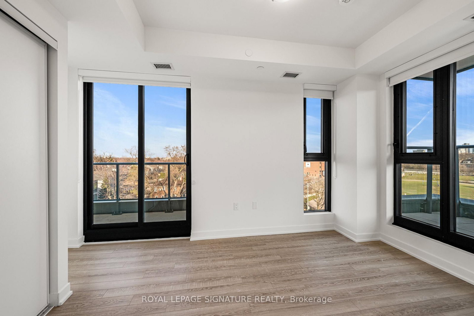 250 Lawrence Avenue W, Unit 609 - Photo 23