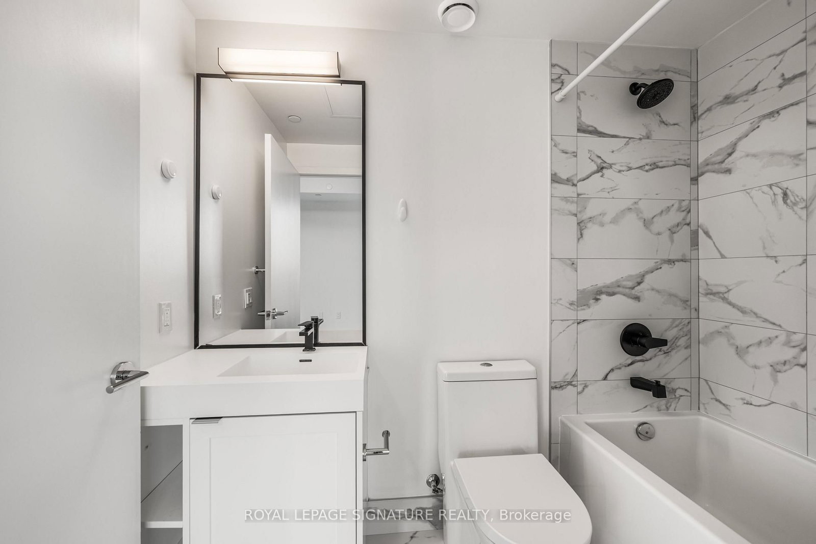 250 Lawrence Avenue W, Unit 609 - Photo 24