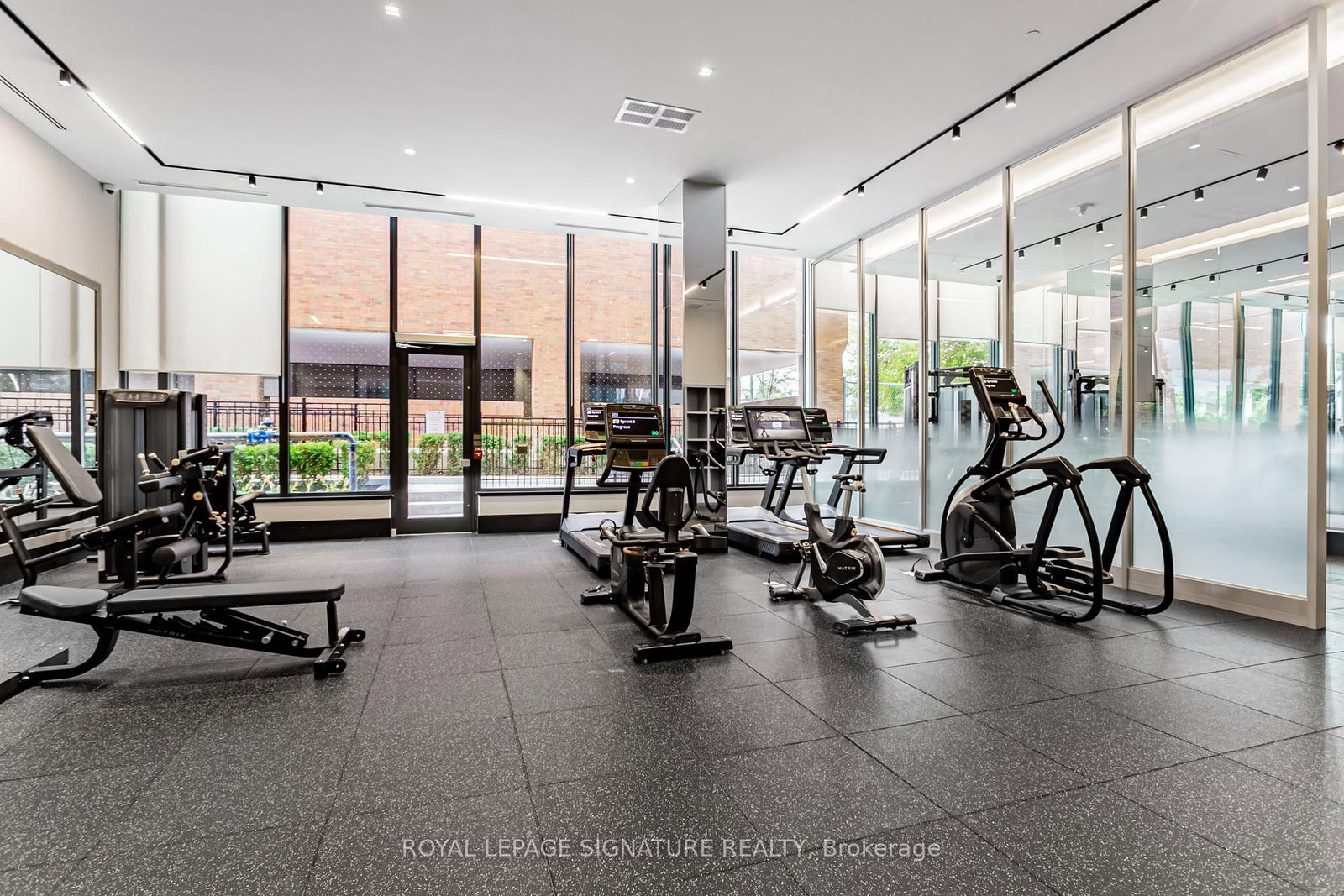 250 Lawrence Avenue W, Unit 609 - Photo 32