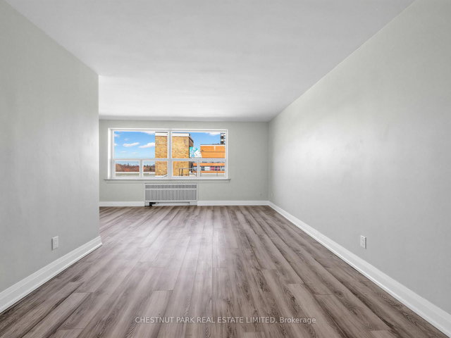 404 - 2 Ridelle Avenue