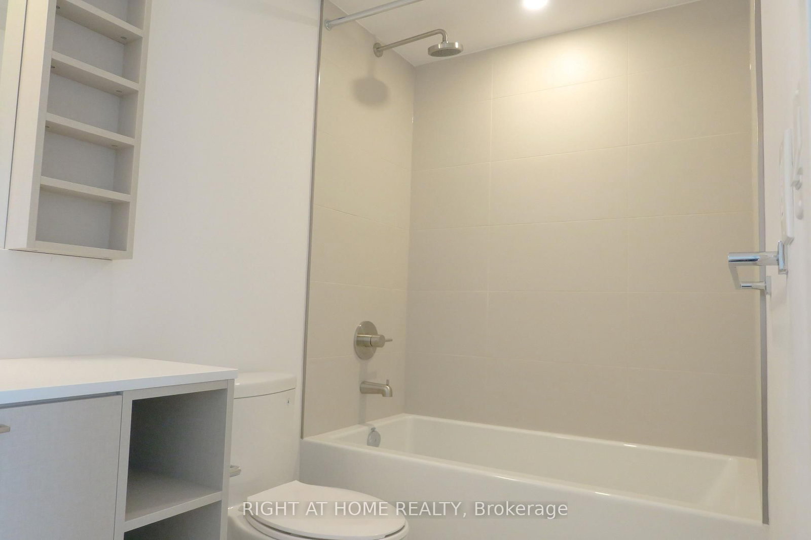 19 Western Battery Road, Unit 821 - Photo 13