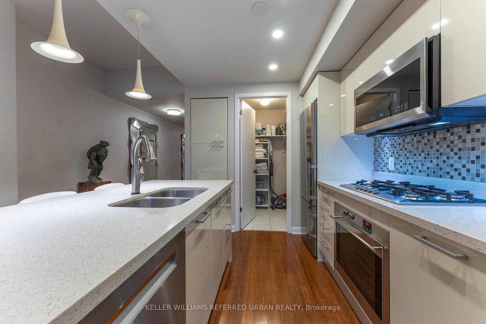 375 King Street W, Unit 2903 - Photo 18