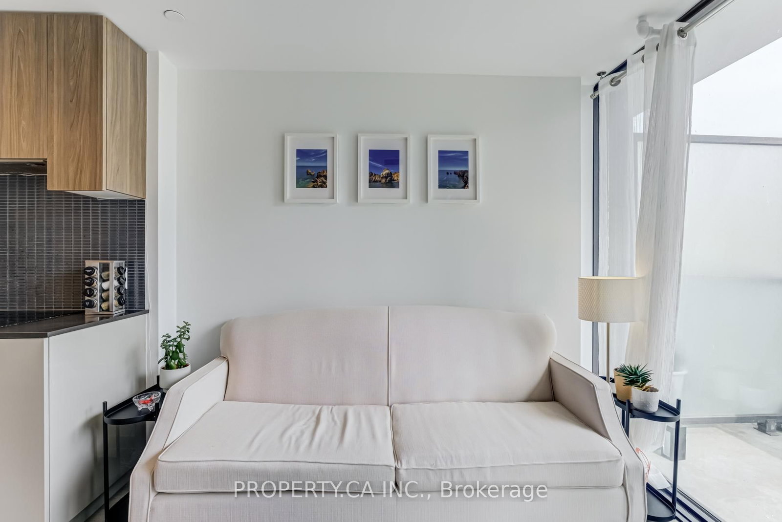 161 Roehampton Avenue, Unit 717 - Photo 11