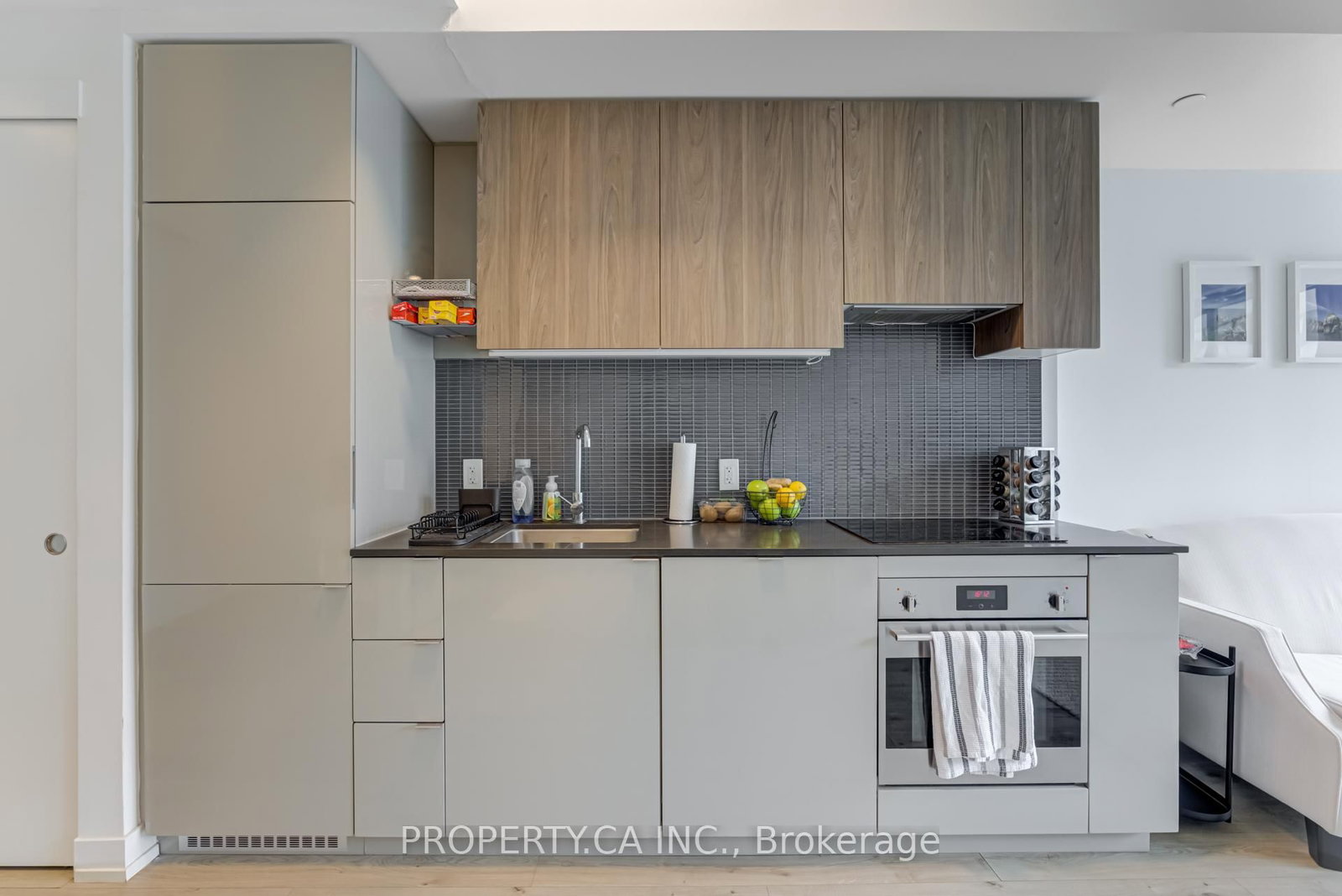 161 Roehampton Avenue, Unit 717 - Photo 15