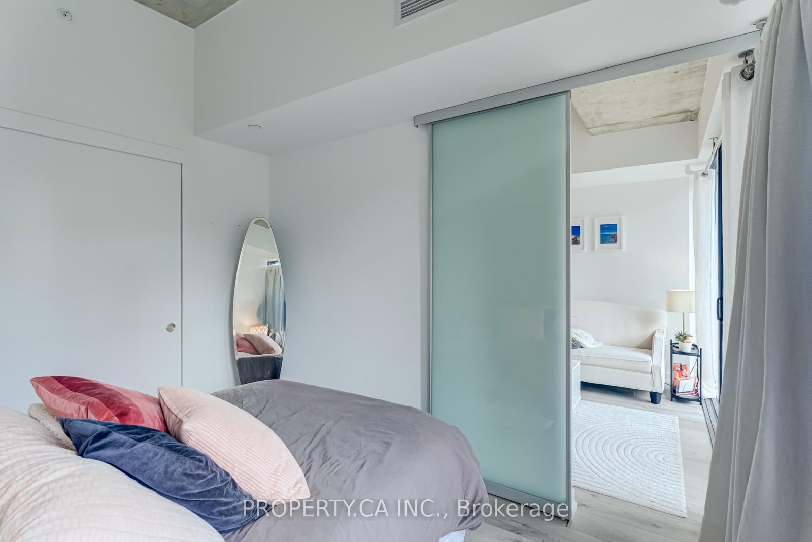 161 Roehampton Avenue, Unit 717 - Photo 20