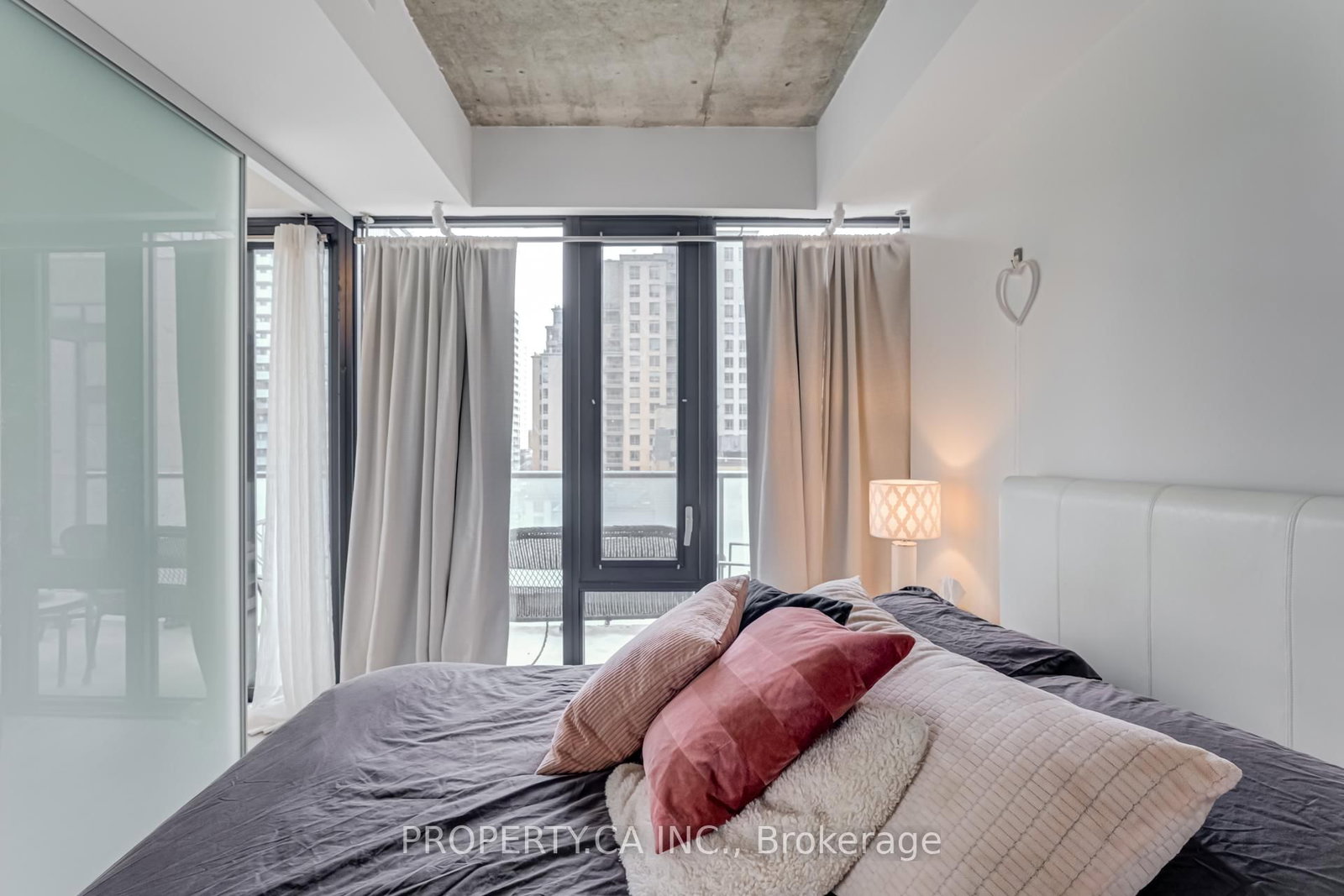 161 Roehampton Avenue, Unit 717 - Photo 21