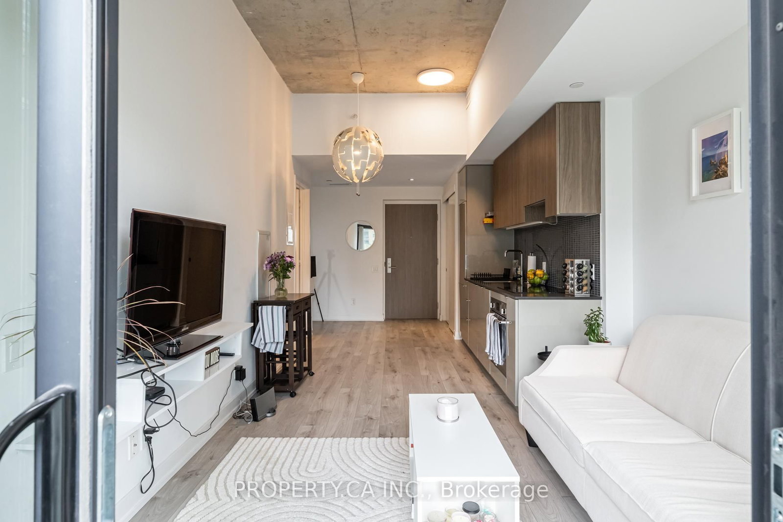 161 Roehampton Avenue, Unit 717 - Photo 27