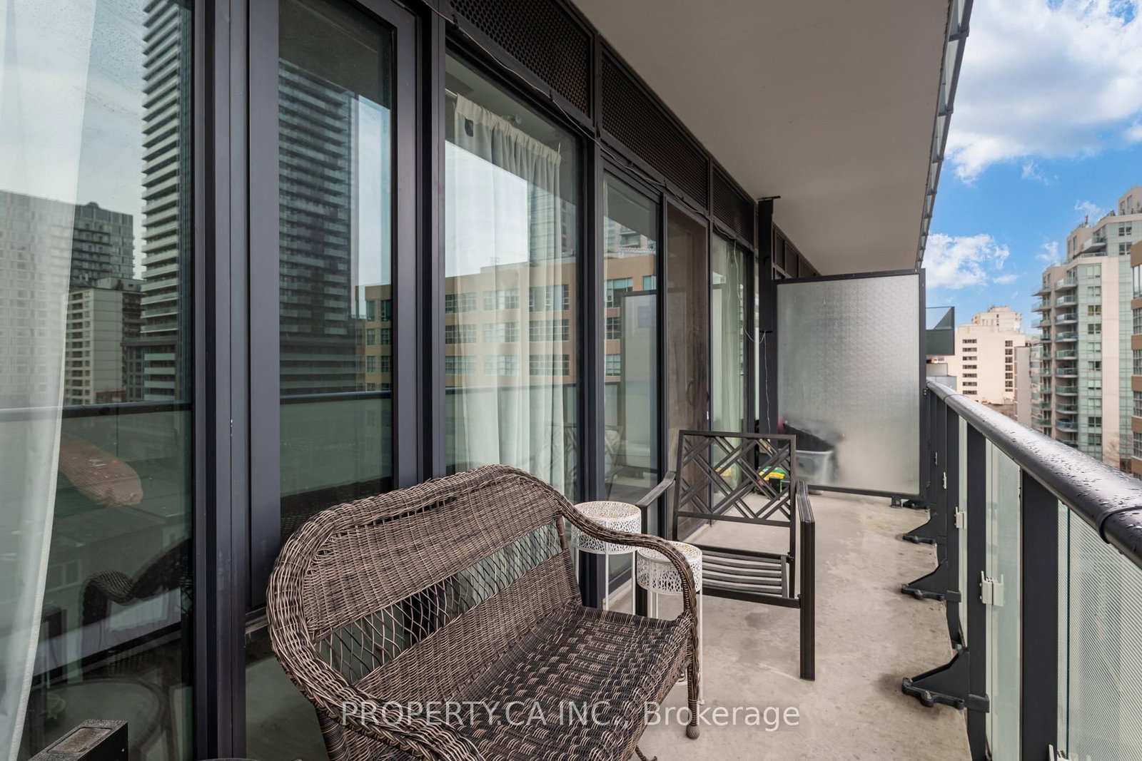 161 Roehampton Avenue, Unit 717 - Photo 29