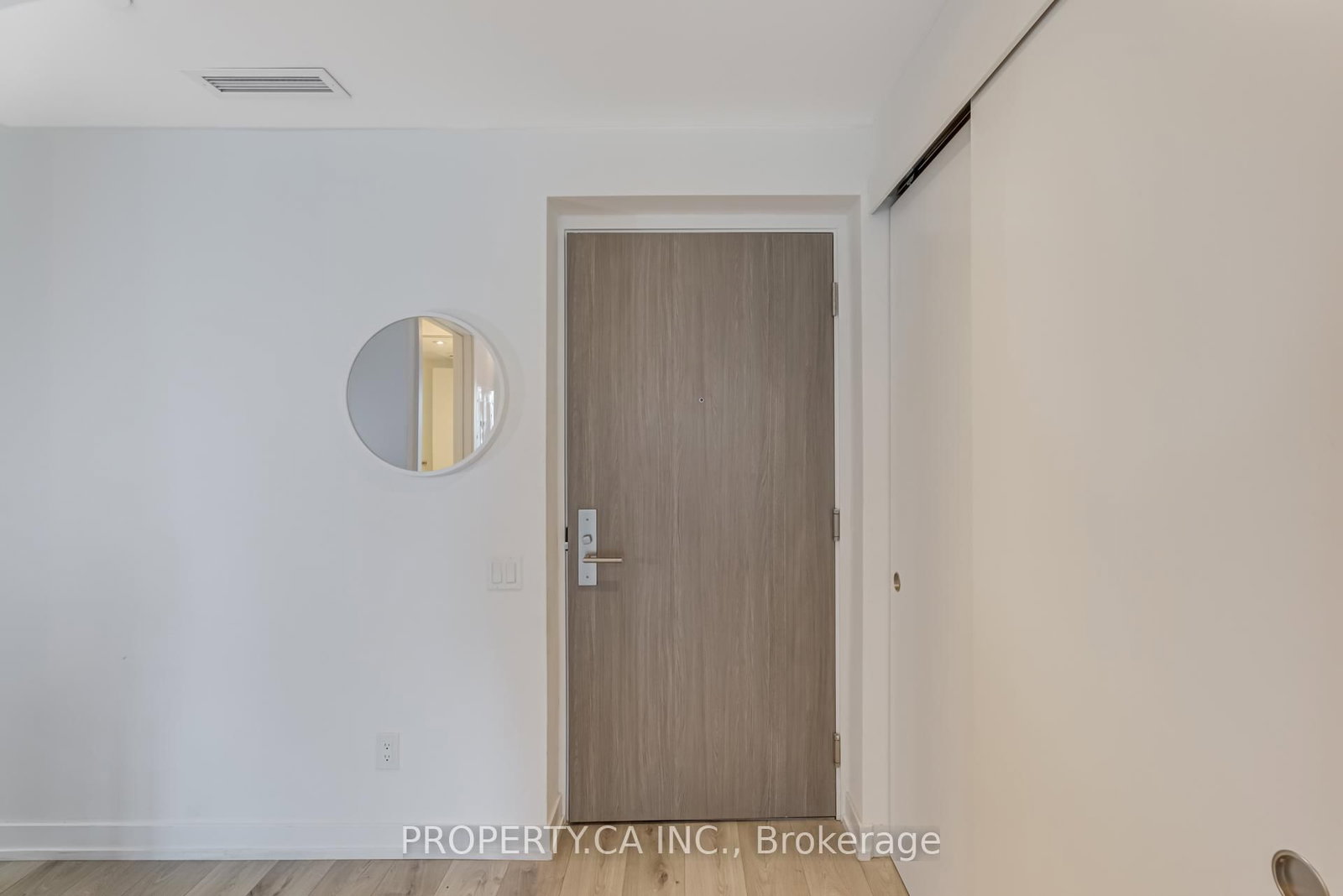 161 Roehampton Avenue, Unit 717 - Photo 5