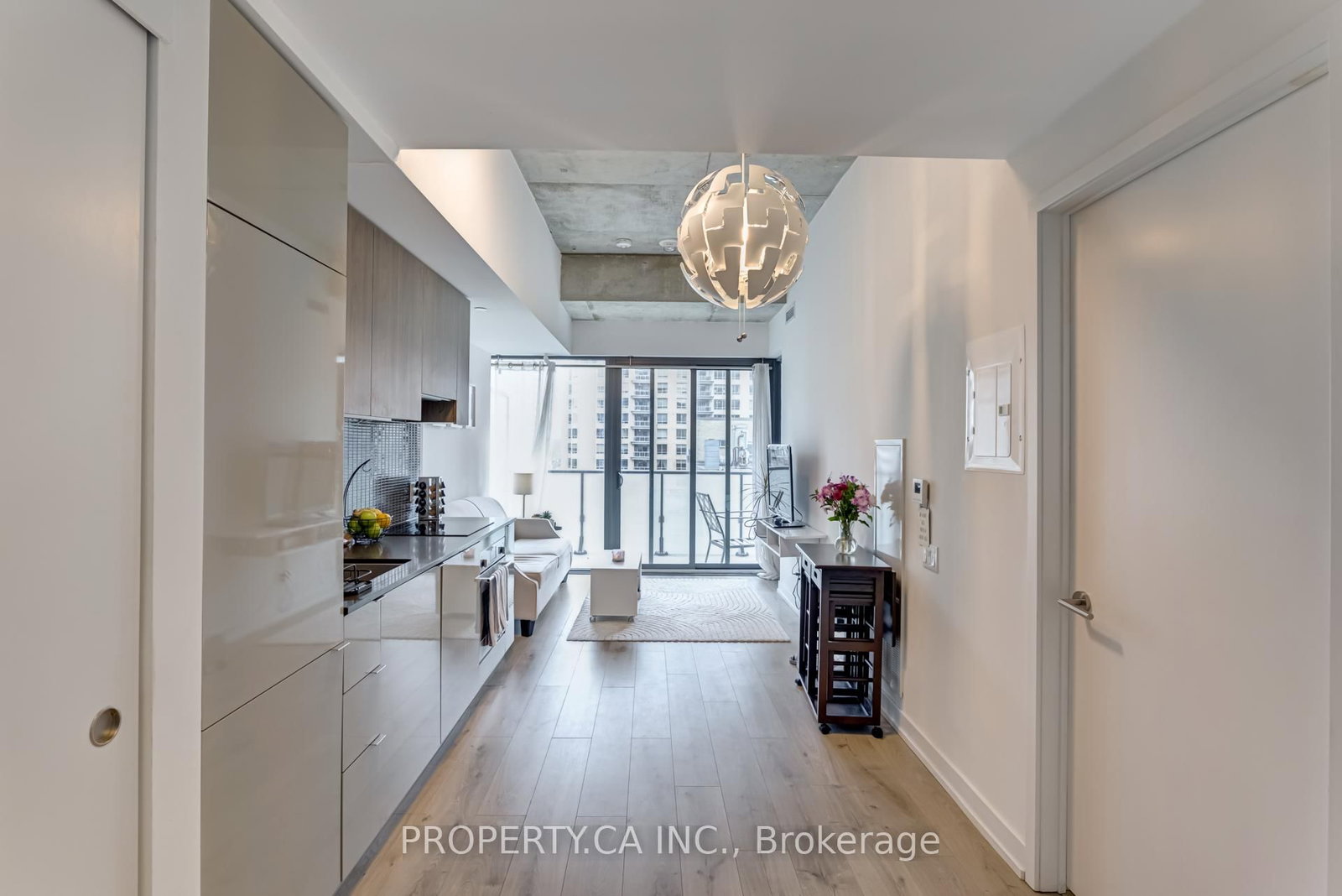 161 Roehampton Avenue, Unit 717 - Photo 6