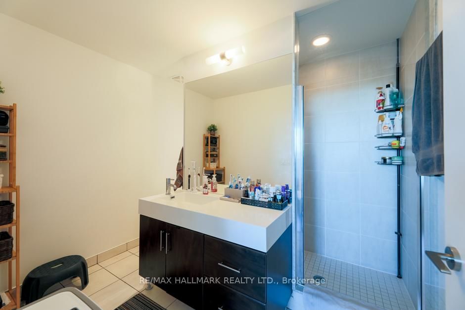 35 Brian Peck Crescent, Unit 423 - Photo 11