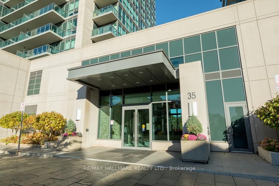 35 Brian Peck Crescent, Unit 423 - Photo 2