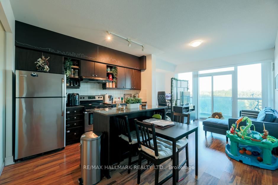 35 Brian Peck Crescent, Unit 423 - Photo 6