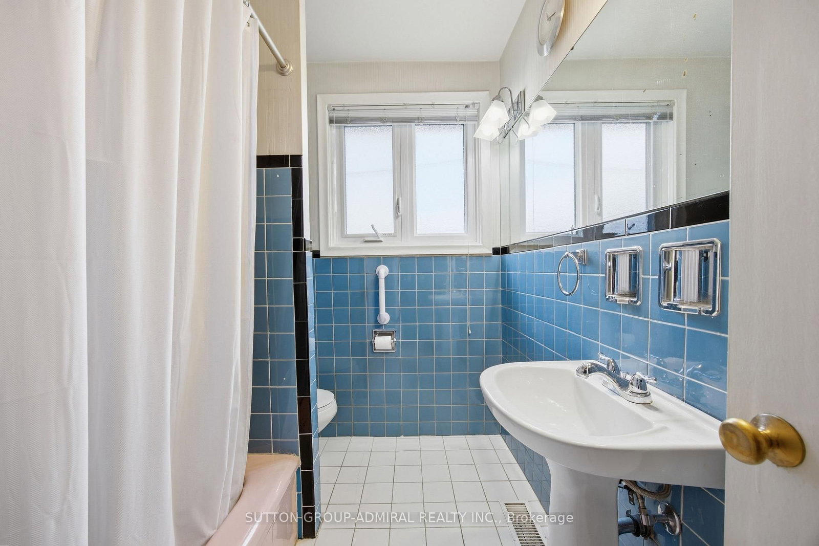 Detached House for sale at 48 Goddard Street, Toronto, Ontario, M3H 5E1 - Bathurst Manor - MLS: C12989978