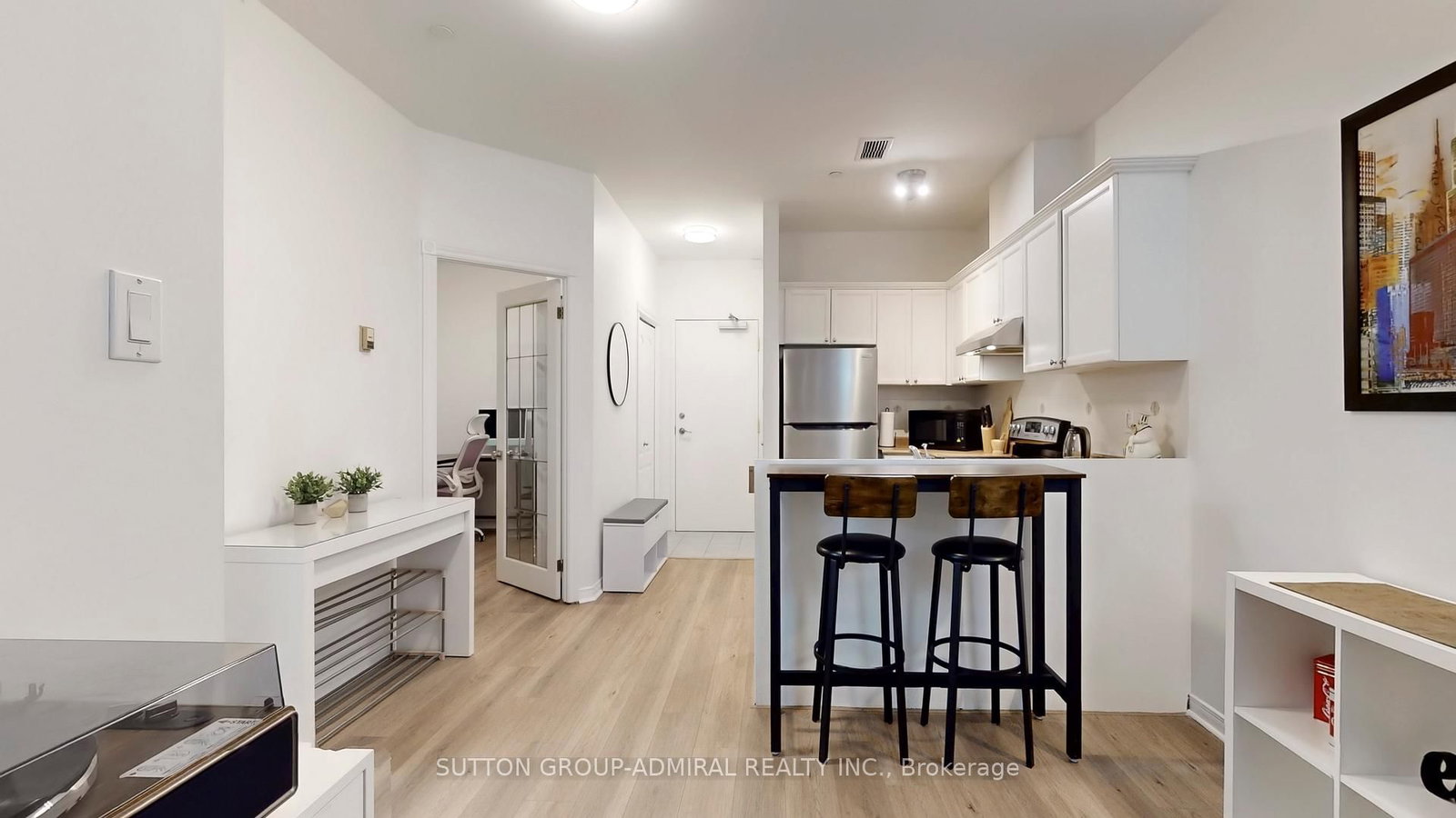 Condo for sale at 703-393 King Street, Toronto, Ontario, M5V 3G8 - Waterfront Communities C1 - MLS: C12990114