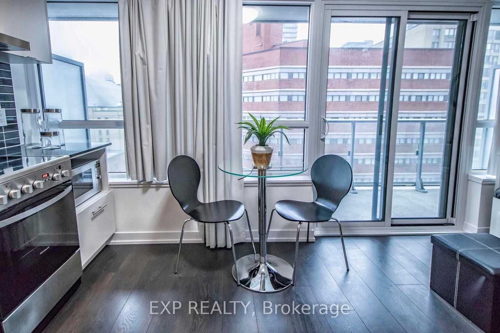 365 Church Street, Unit 904 - Photo 11