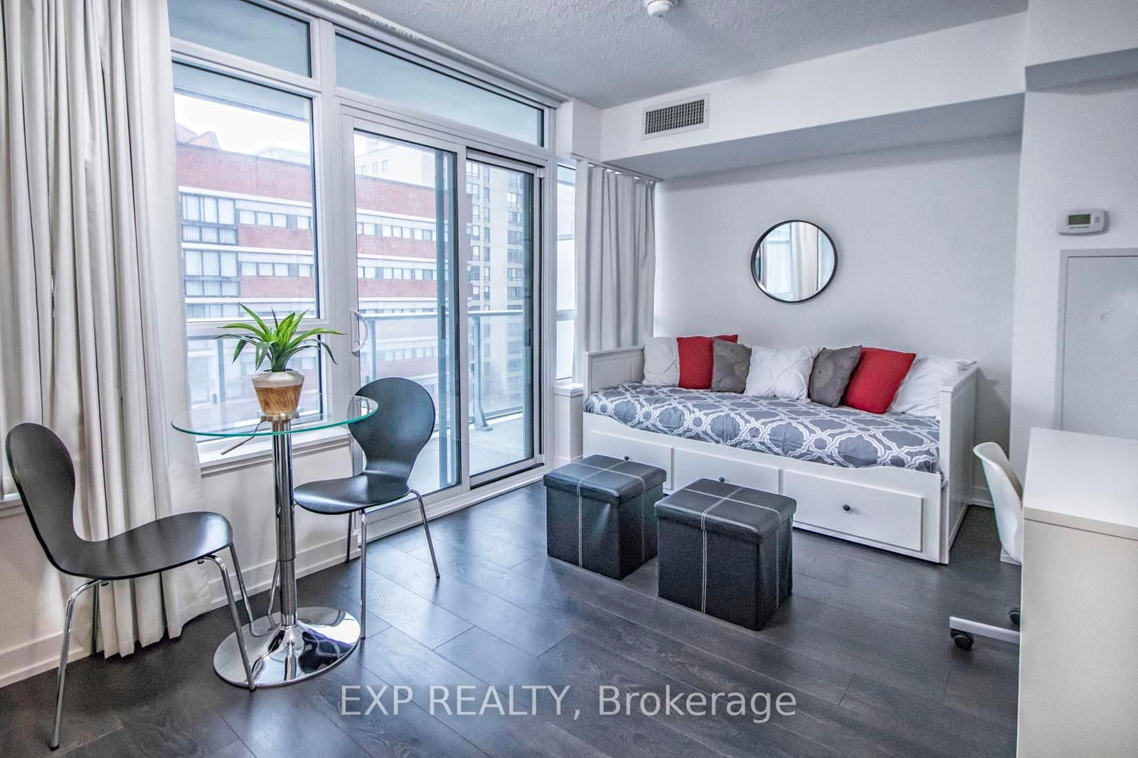 365 Church Street, Unit 904 - Photo 12