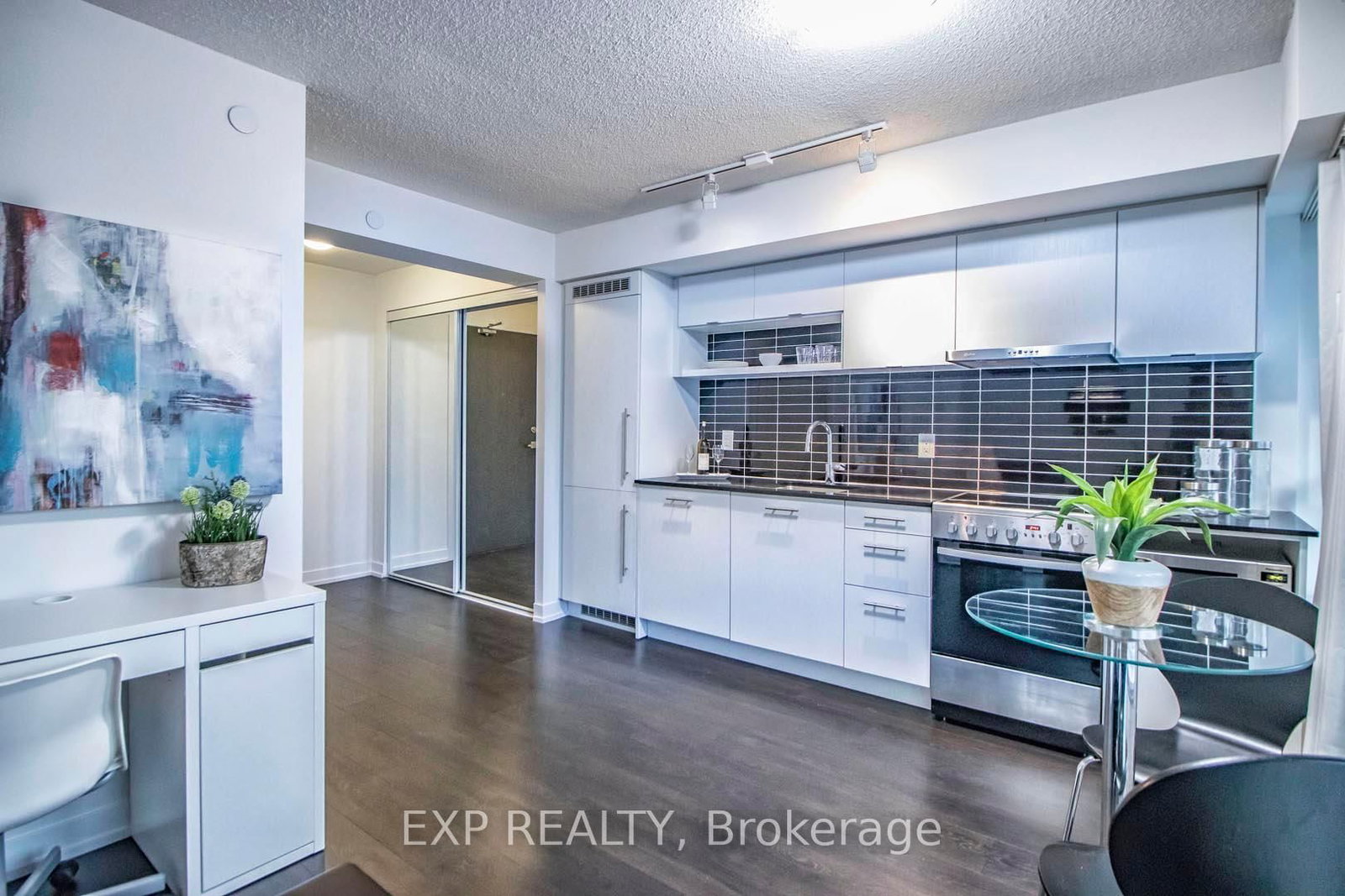 365 Church Street, Unit 904 - Photo 16