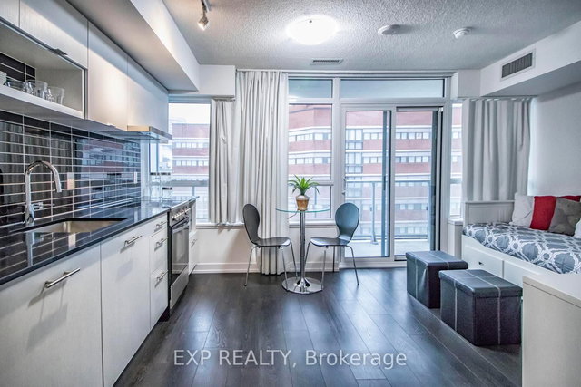 904 - 365 Church Street