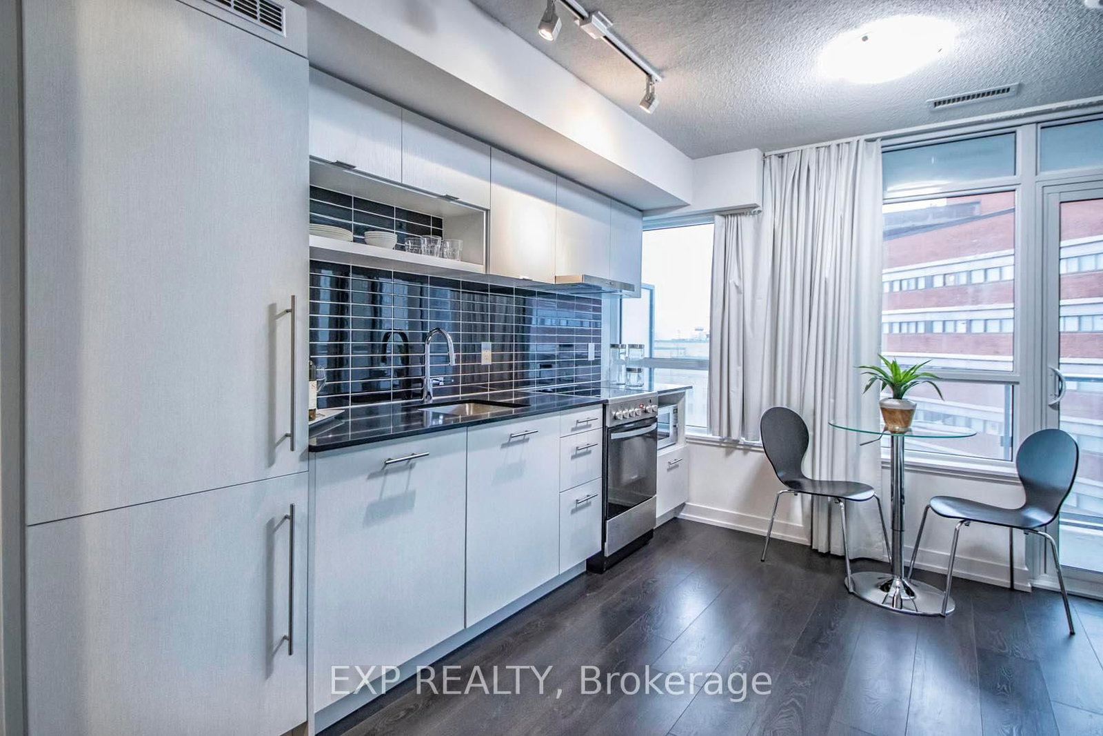 365 Church Street, Unit 904 - Photo 5