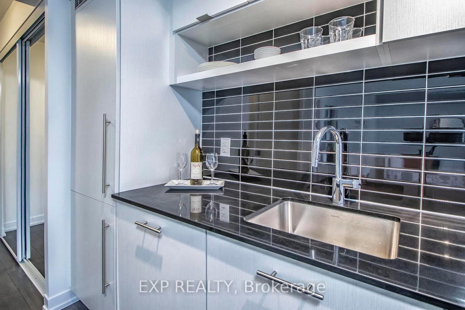 365 Church Street, Unit 904 - Photo 8