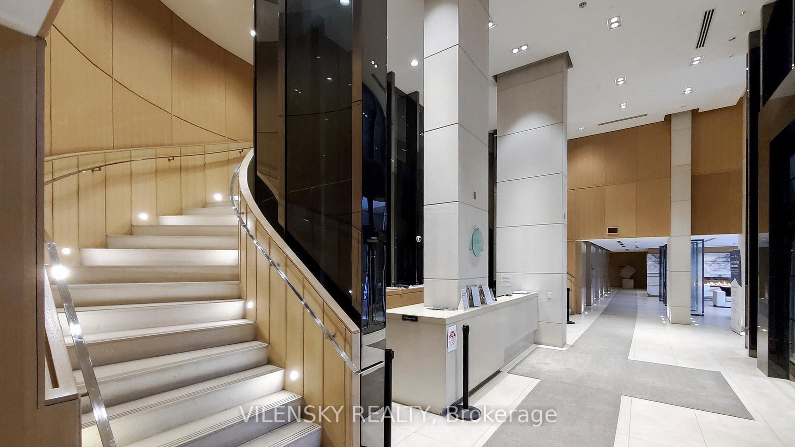 120 Harrison Garden Boulevard, Unit 825 - Photo 16