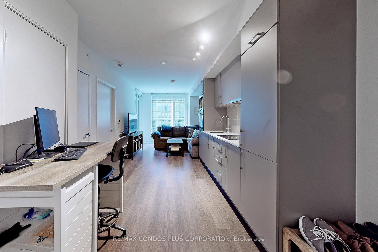 576 Front Street W, Unit 425 - Photo 11