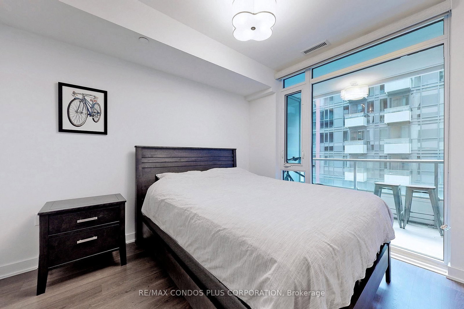 576 Front Street W, Unit 425 - Photo 19