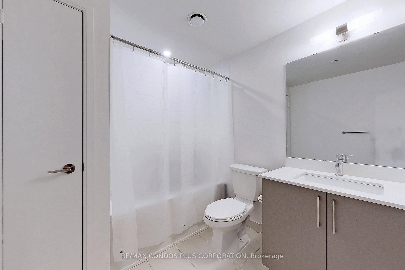 576 Front Street W, Unit 425 - Photo 22