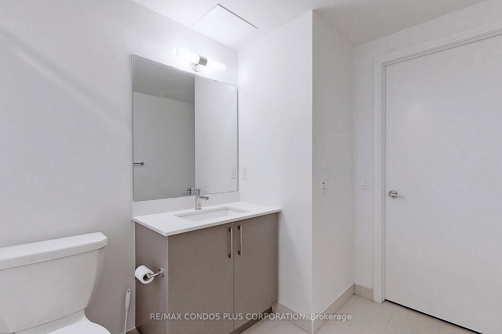 576 Front Street W, Unit 425 - Photo 23