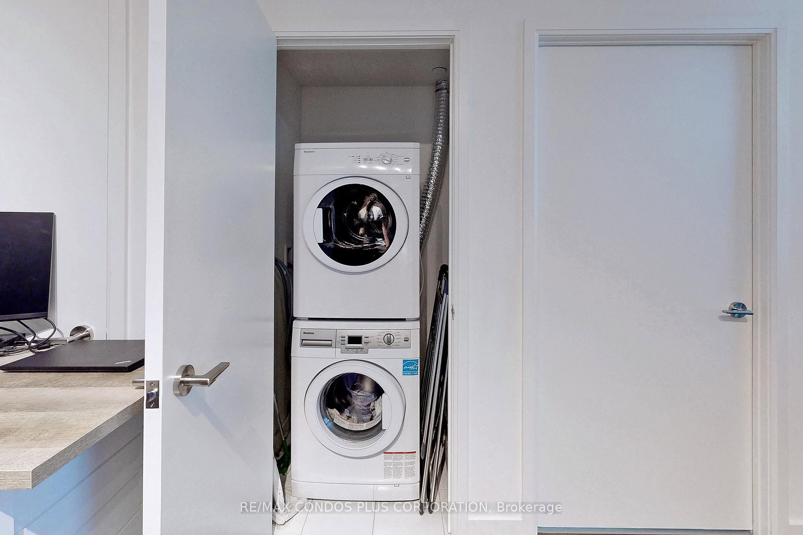 576 Front Street W, Unit 425 - Photo 24