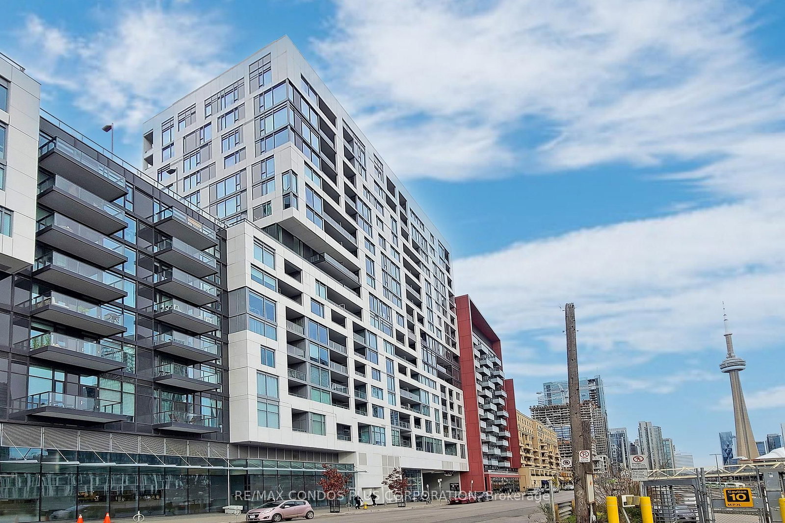 576 Front Street W, Unit 425 - Photo 3