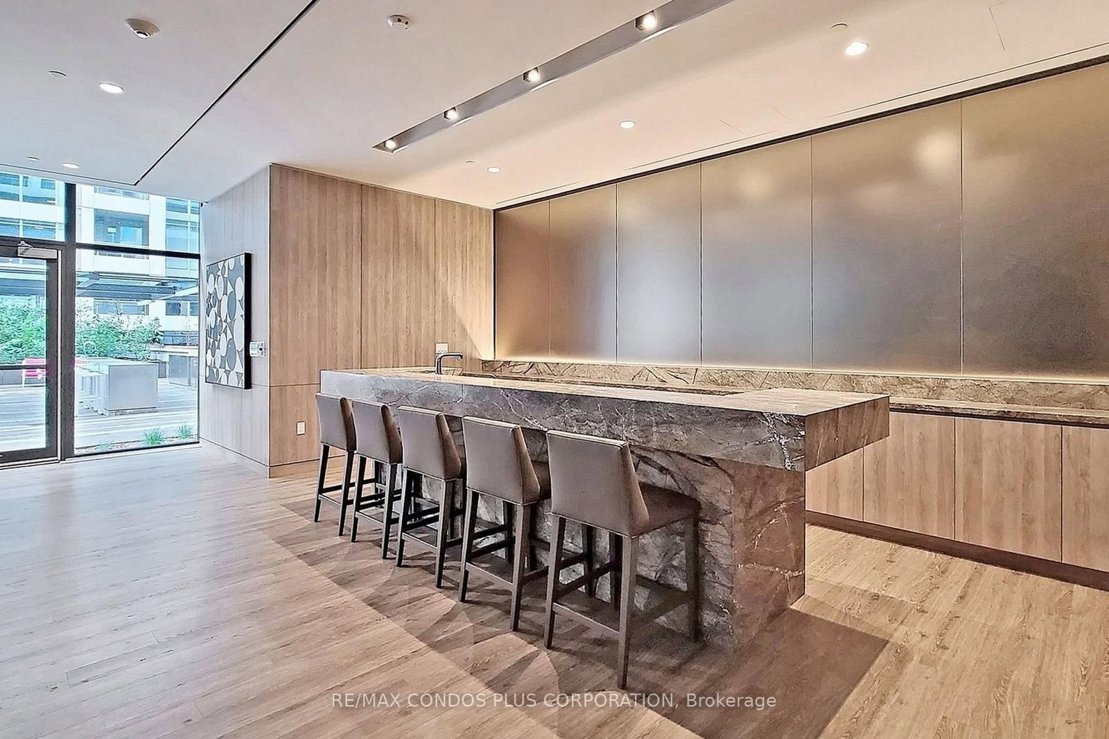 576 Front Street W, Unit 425 - Photo 34