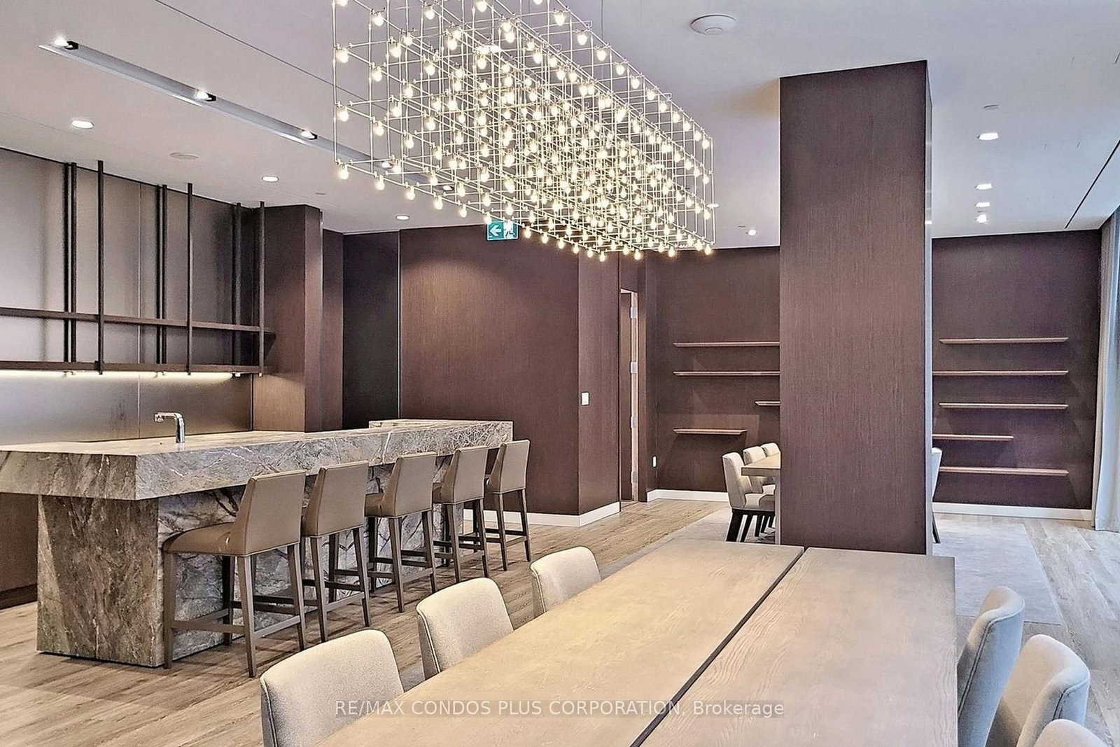 576 Front Street W, Unit 425 - Photo 35